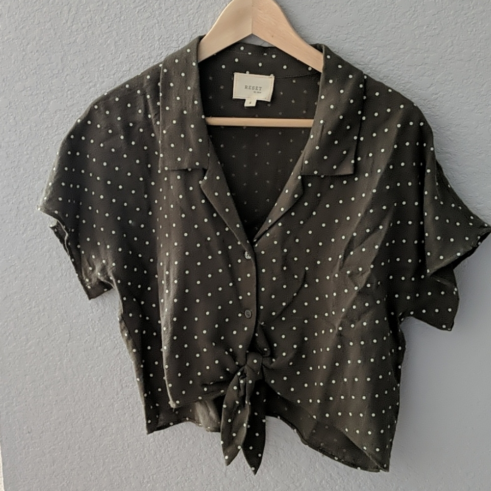 Olive polka dot gauze tee size small